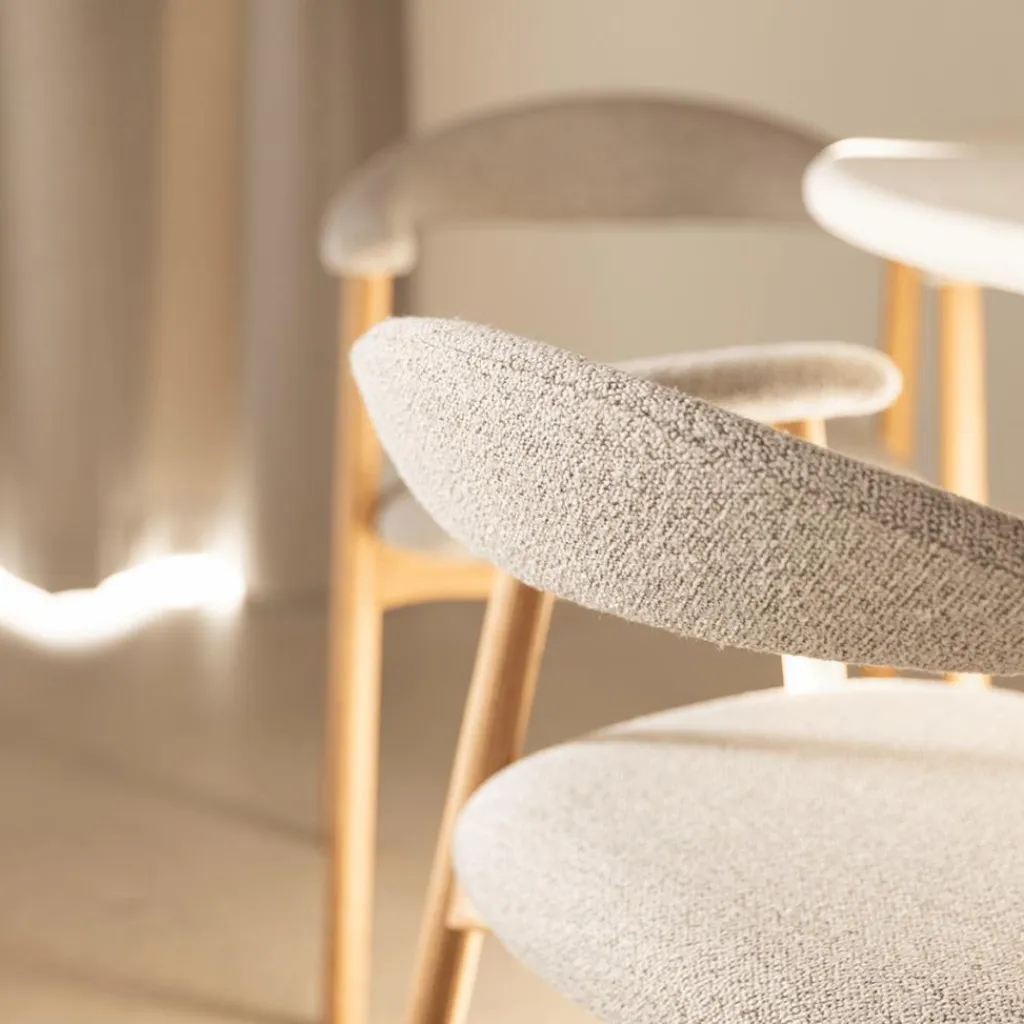 Ygo Armstoel COLETTE Monza Beige - Poot Eik| Stoelen